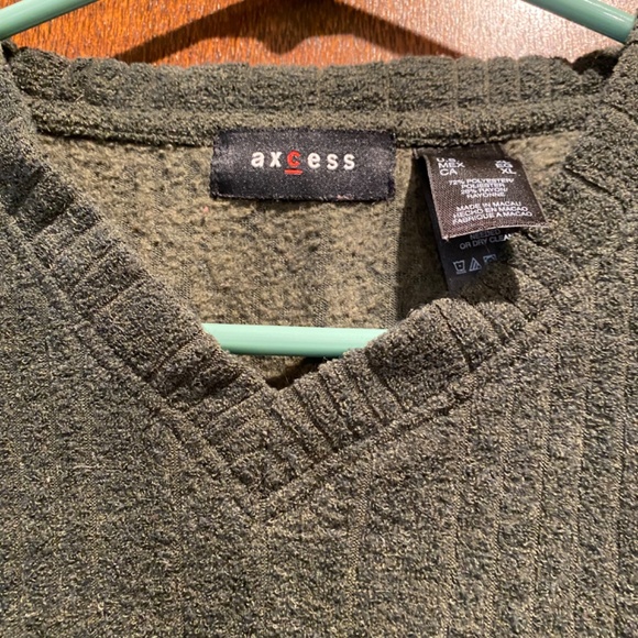 Men’s velour sweater - Picture 3 of 4